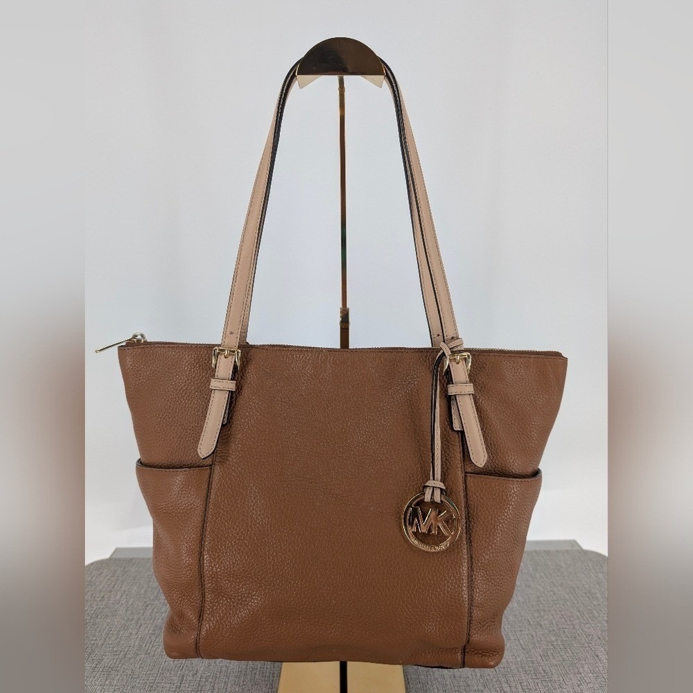 Michael Kors Bedford Acorn Brown Pebbled Leather Zip Top Tote Bag Gold Hardware